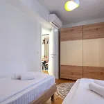 Apartament Perla With Free Parking *