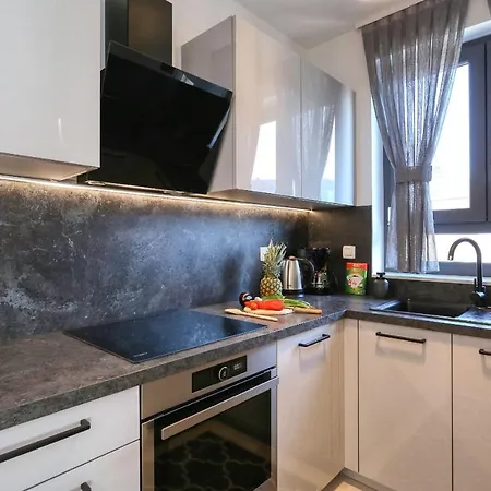 Perla With Free Parking Apartment Zadar