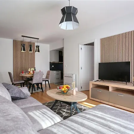 Perla With Free Parking Apartment *