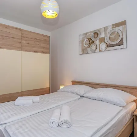 Apartment Perla With Free Parking