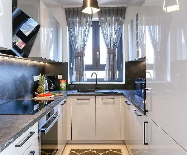 Perla With Free Parking Apartamento *