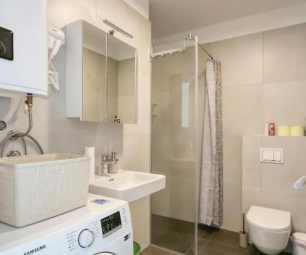 Perla With Free Parking زادار