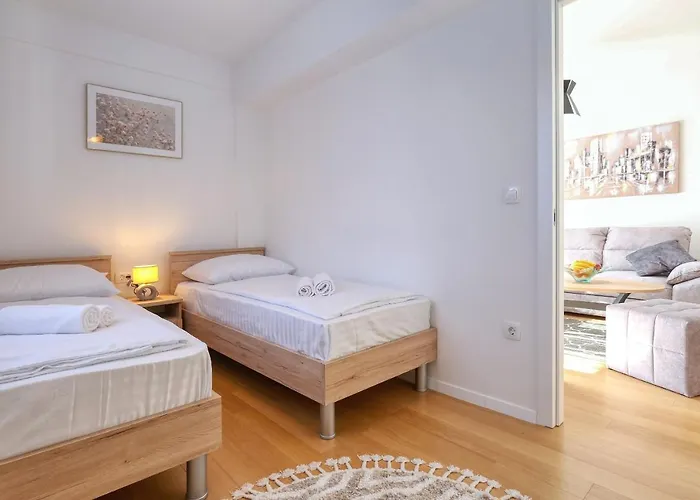 Perla With Free Parking Apartamento