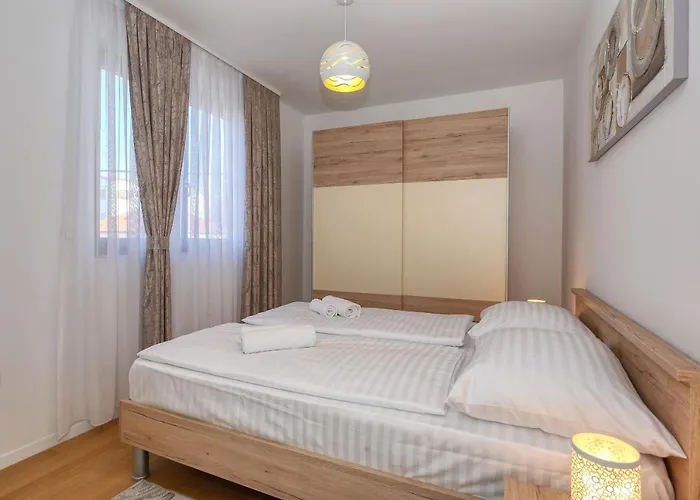 Perla With Free Parking