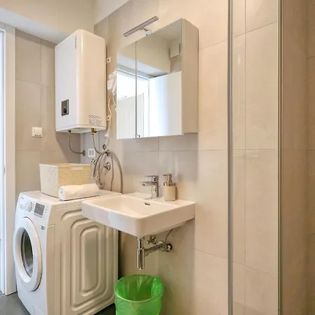 Perla With Free Parking *