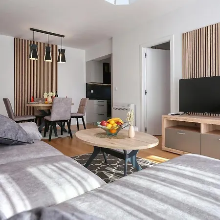 Perla With Free Parking *