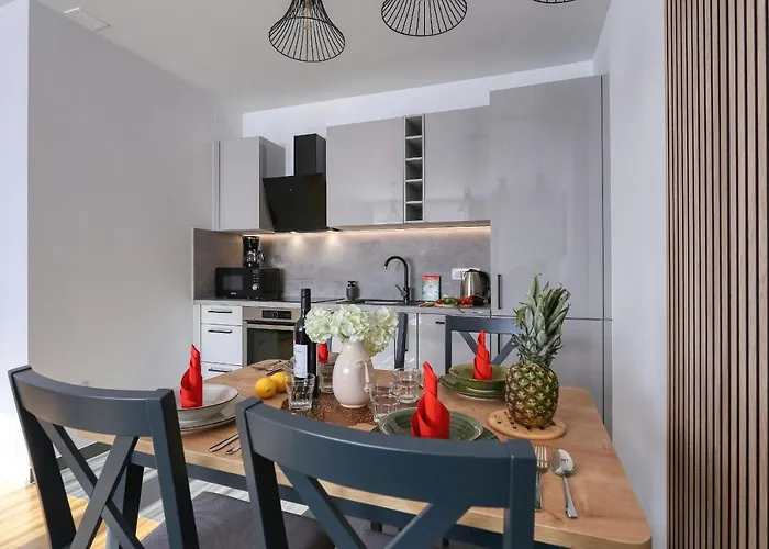 Perla With Free Parking