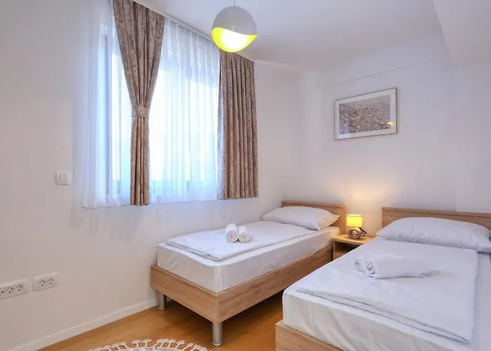 Perla With Free Parking アパート ザダル